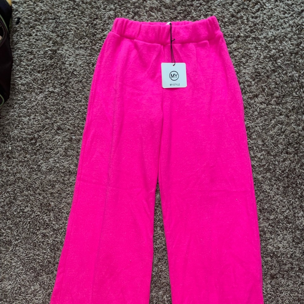 (SOLD) Hot pink fleece pants!